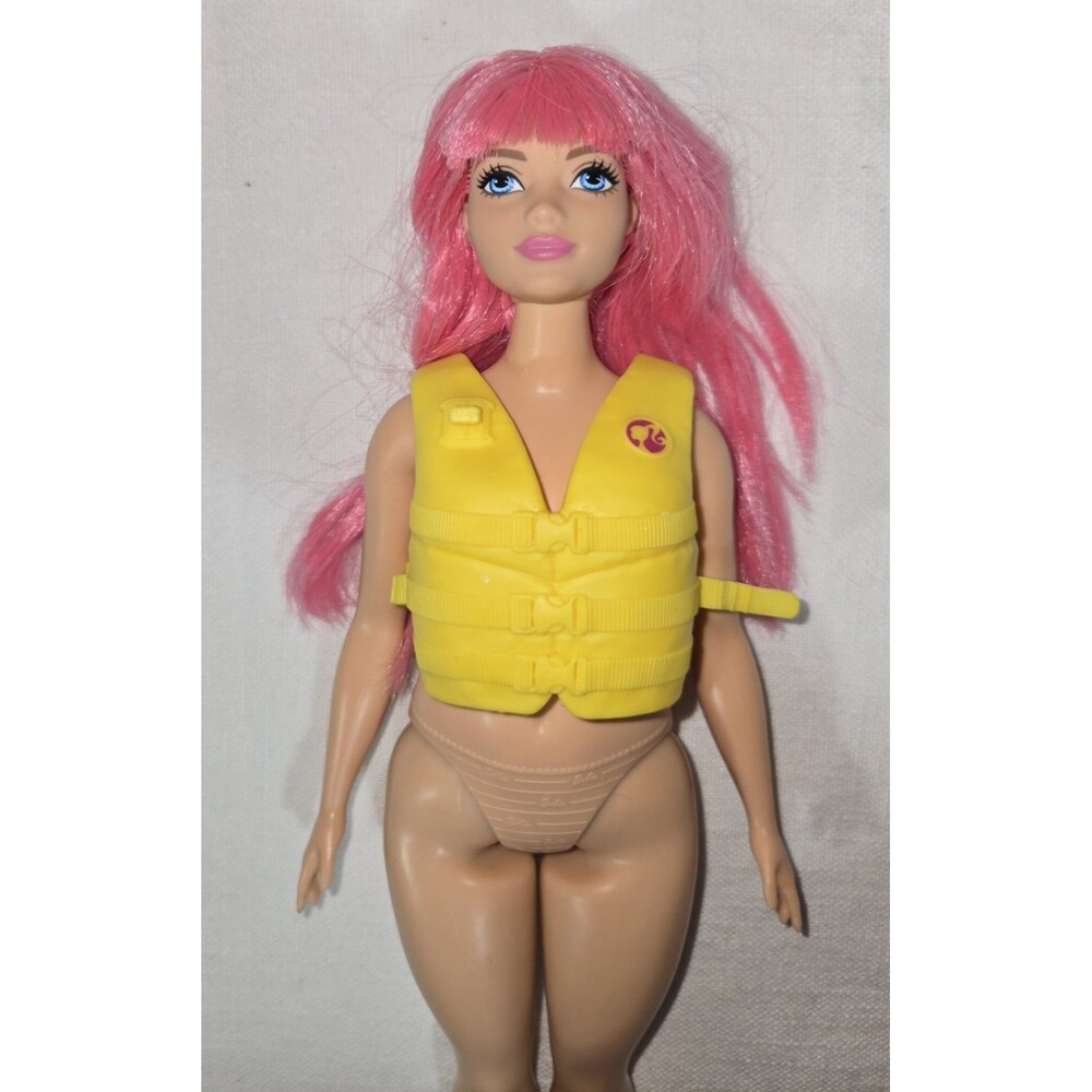 2015 Mattel It Takes Two Camping Barbie #HDF75 Daisy CURVY Pink Hair life jacket